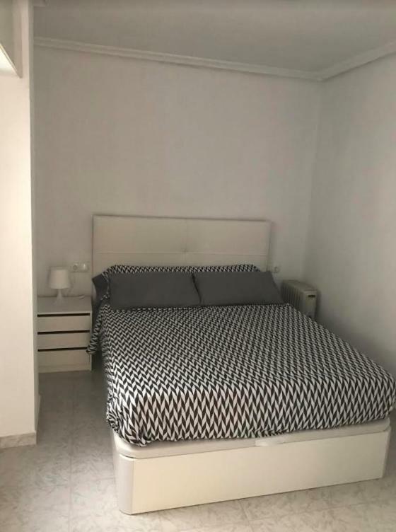 Modern Beach Apartment 또레비에하 외부 사진